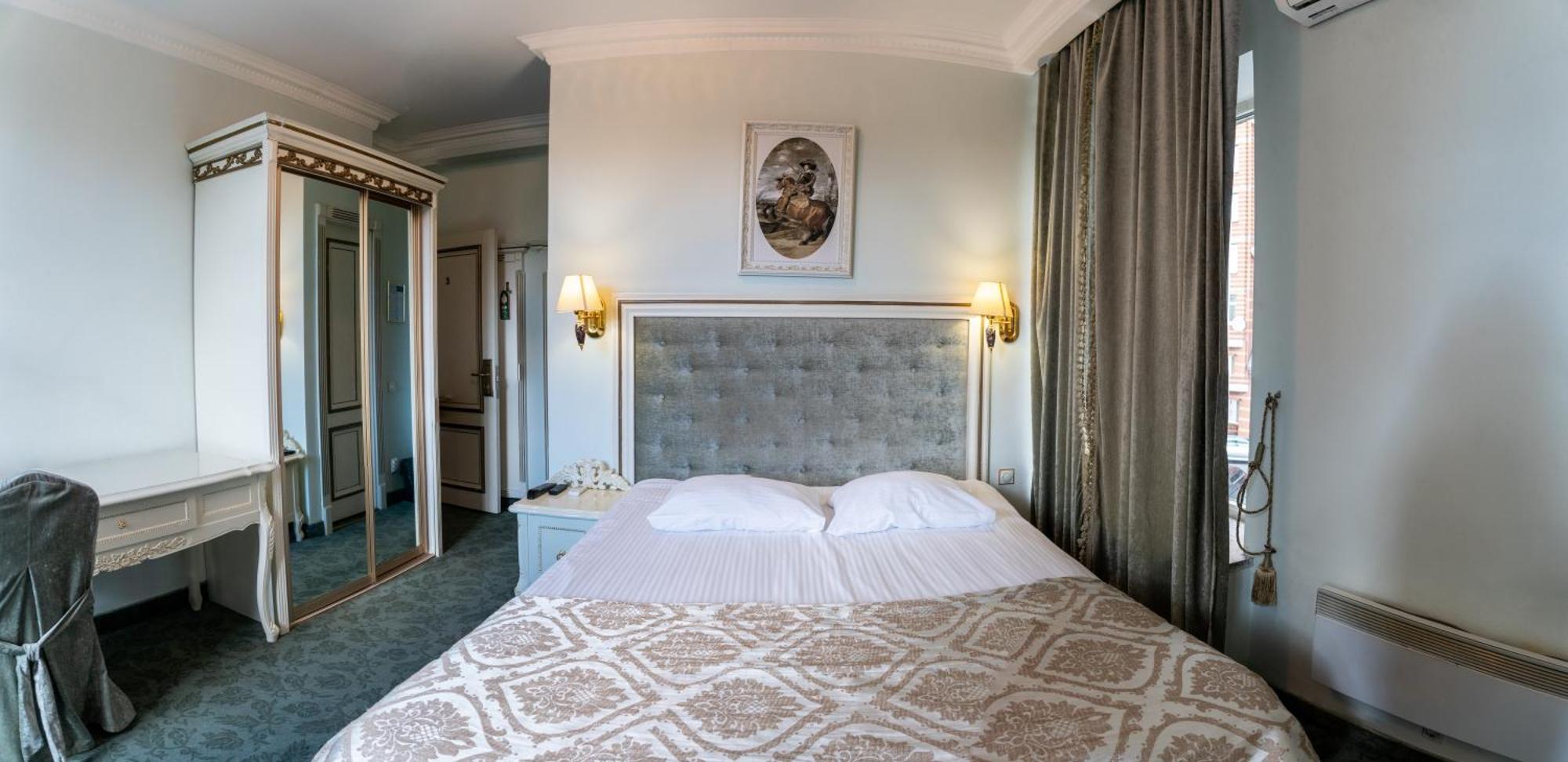 Royal City Hotel Kiev Extérieur photo