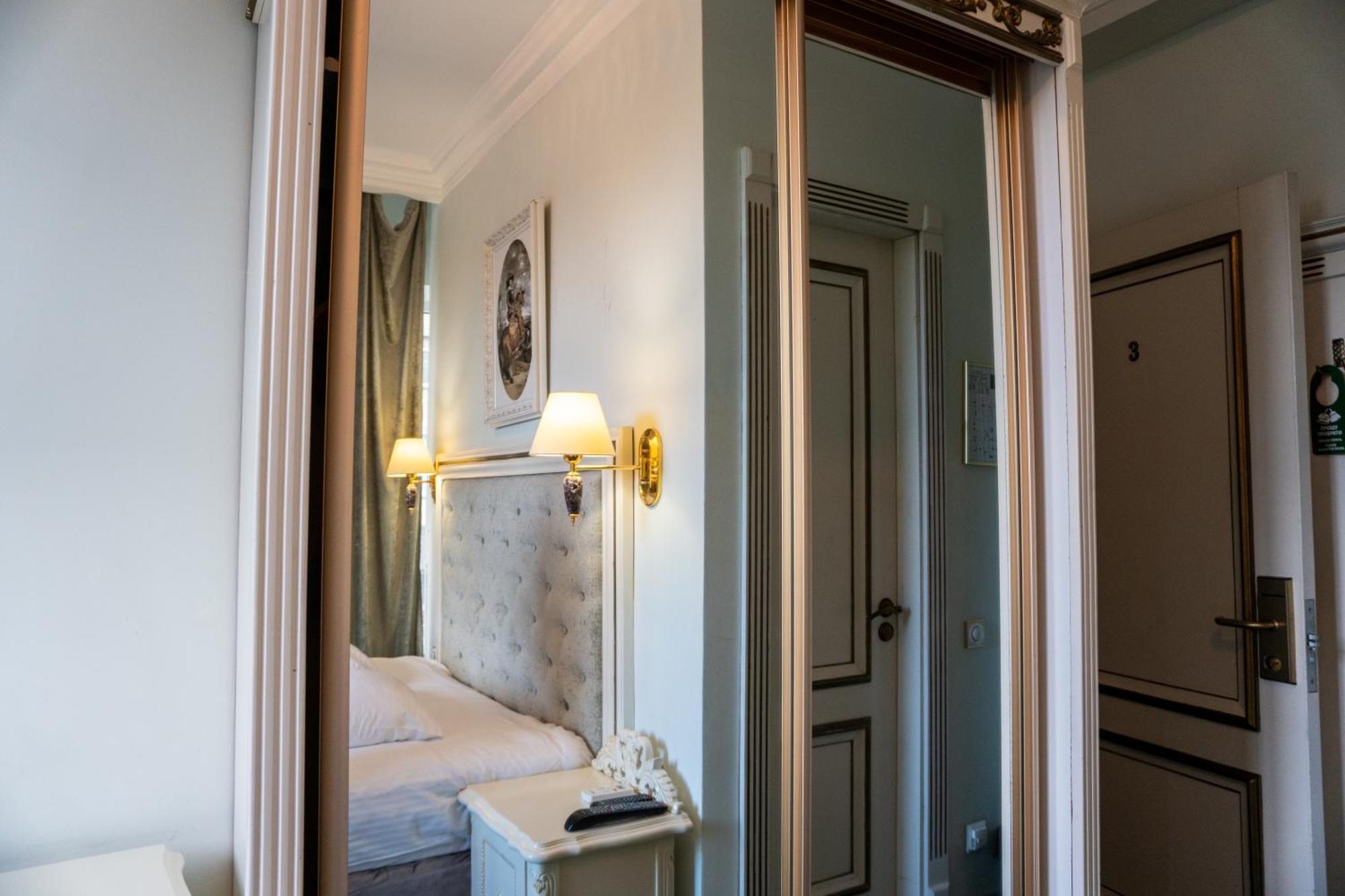 Royal City Hotel Kiev Extérieur photo