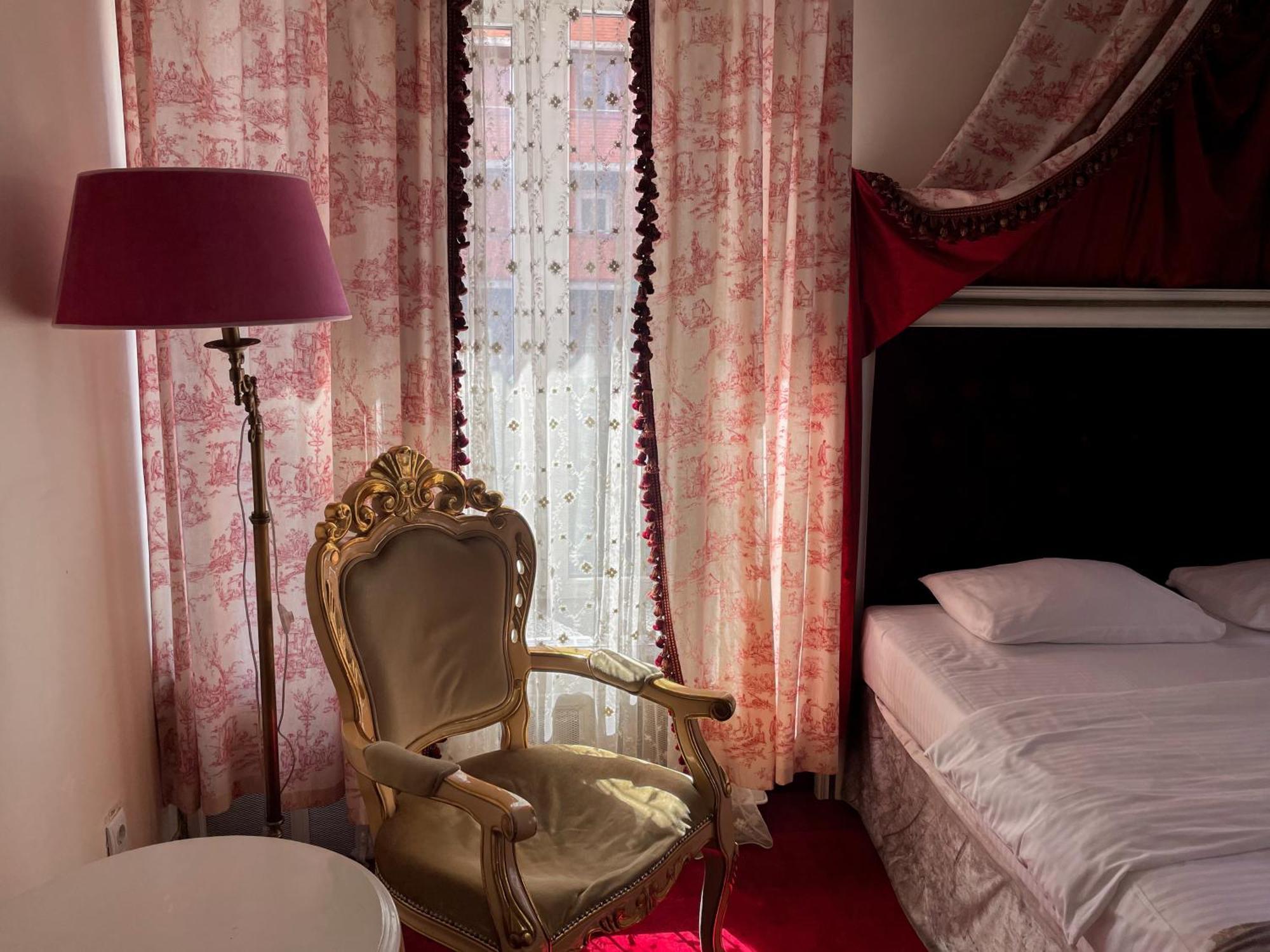 Royal City Hotel Kiev Extérieur photo