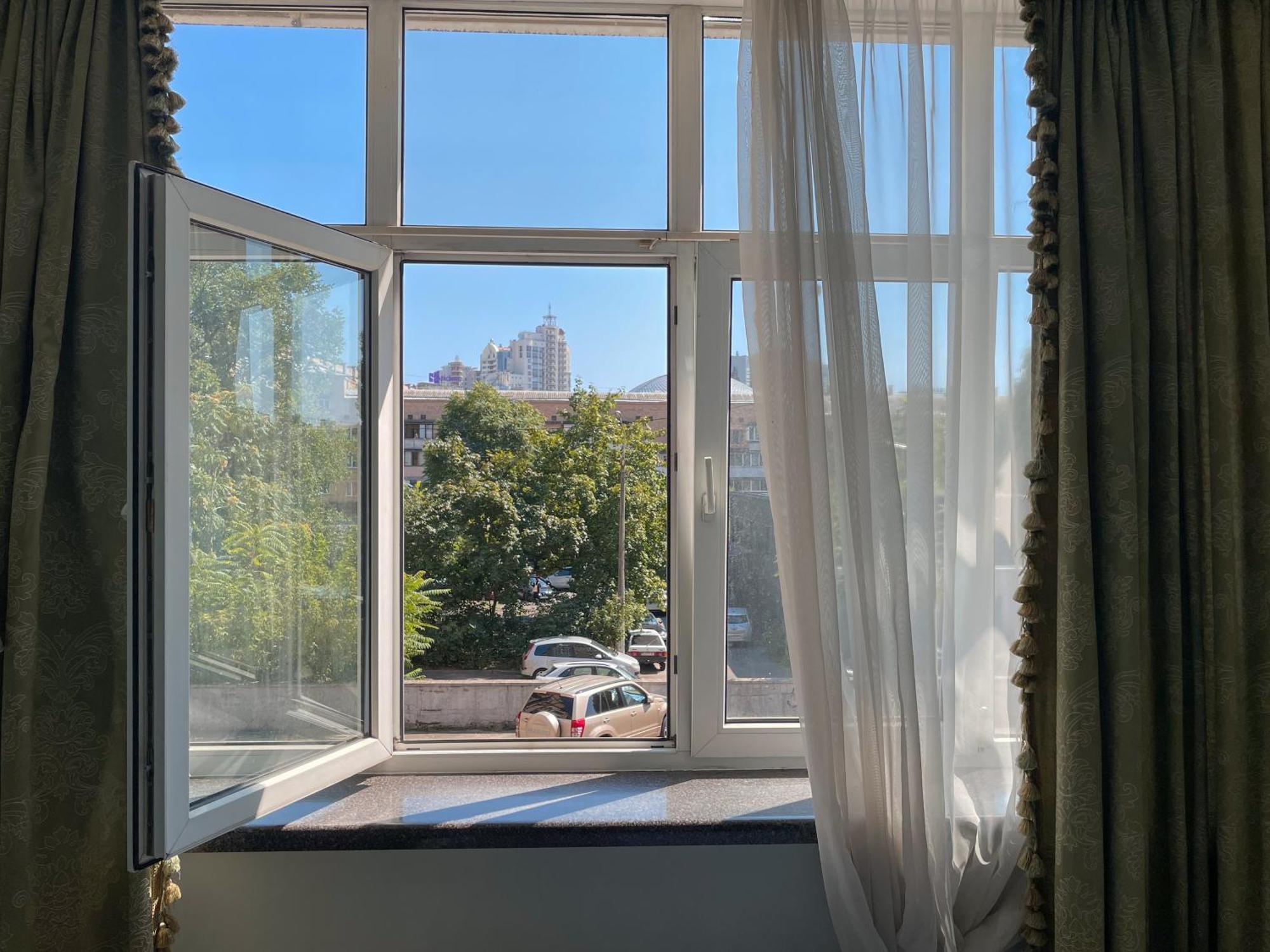 Royal City Hotel Kiev Extérieur photo