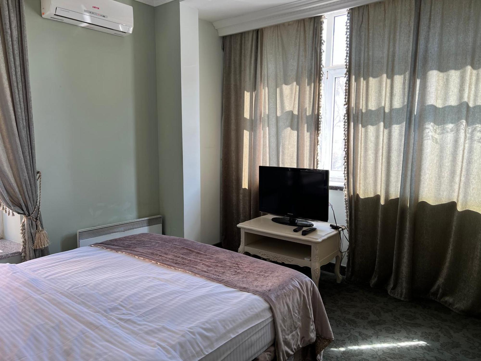 Royal City Hotel Kiev Chambre photo