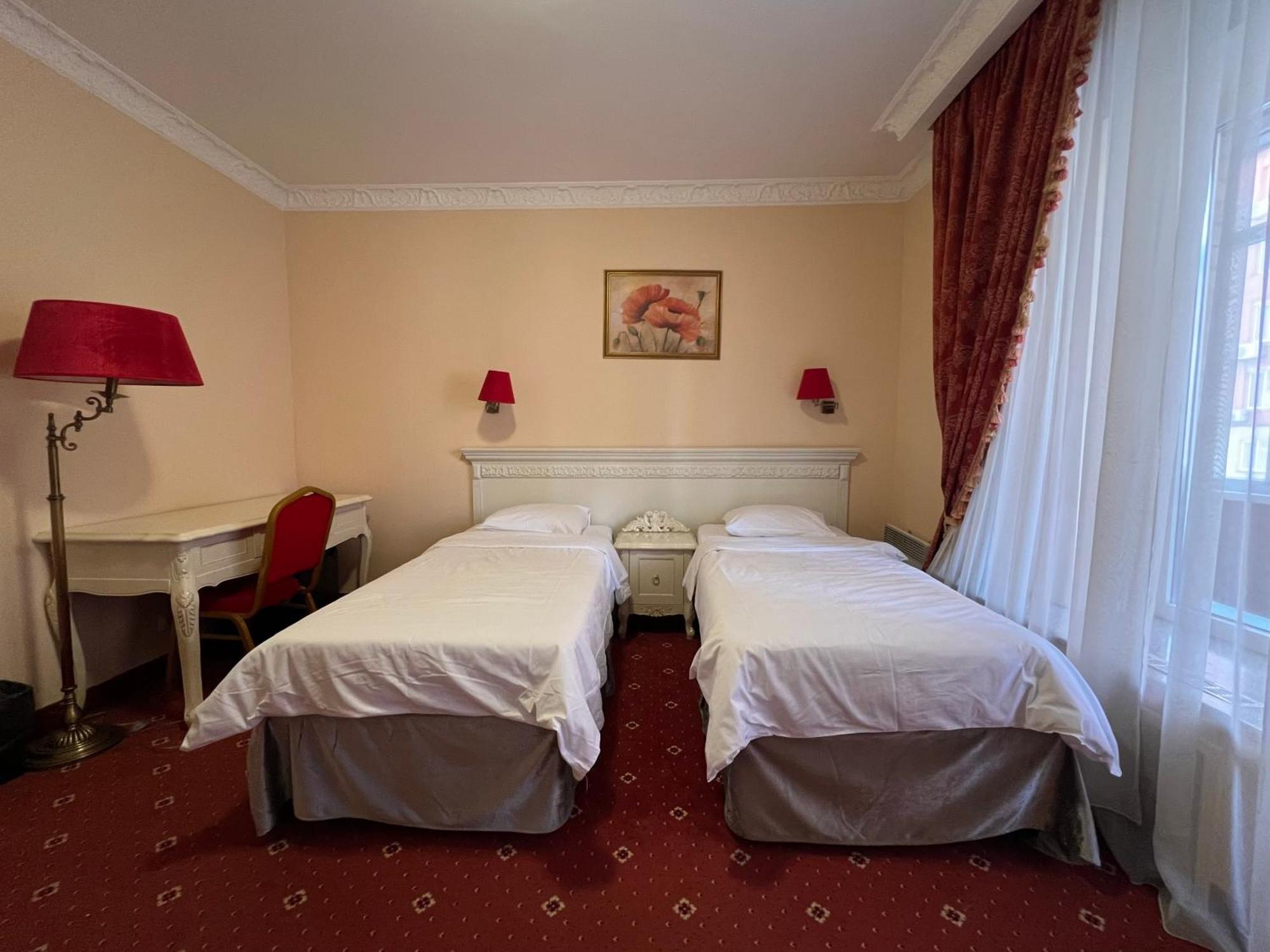 Royal City Hotel Kiev Extérieur photo